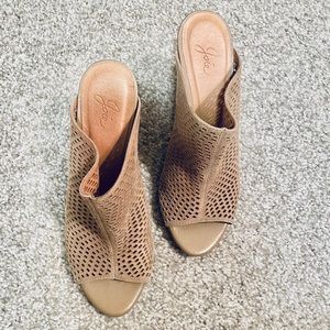 Joie perforated wedges